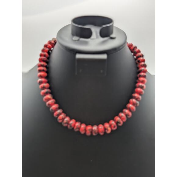 Red Spider Web Turquoise Bead Toggle Clasp 17.5" Necklace - Picture 7 of 7